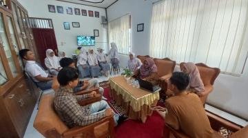 Matangkan Persiapan, SMA Negeri 1 Kuta Makmur dan Politeknik Negeri Lhokseumawe Gelar Koordinasi Pelaksanaan PKM Podcast